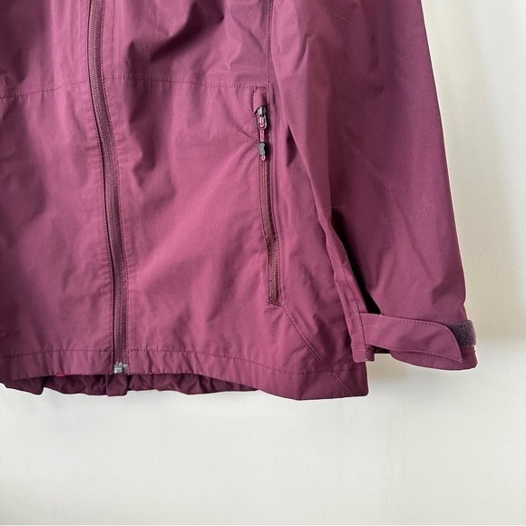 Berghaus-Womens Light Trek Hydroshell Jacket in Maroon/Burgundy - Picture 10 of 15
